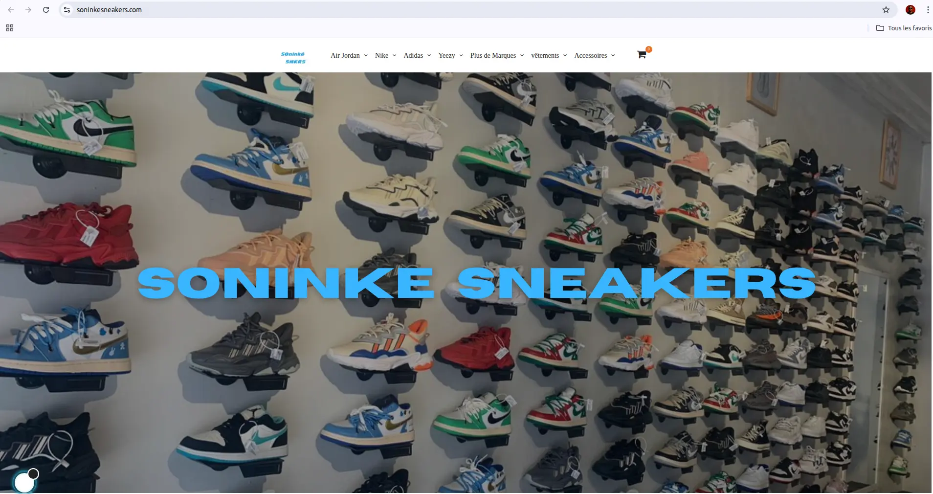 Projet Soninke Sneakers - Site e-commerce moderne développé avec Laravel. Gestion des produits, tailles, commandes et intégration de paiement PayPal. Optimisé pour le mobile.